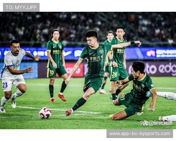 上海海港与对手激烈对抗，上港 上海海港